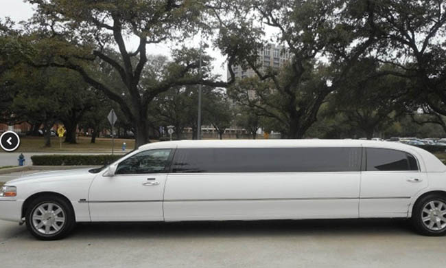 Lincoln Town Car Stretch Limo