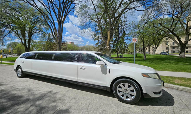 Lincoln MKT Stretch Limousine