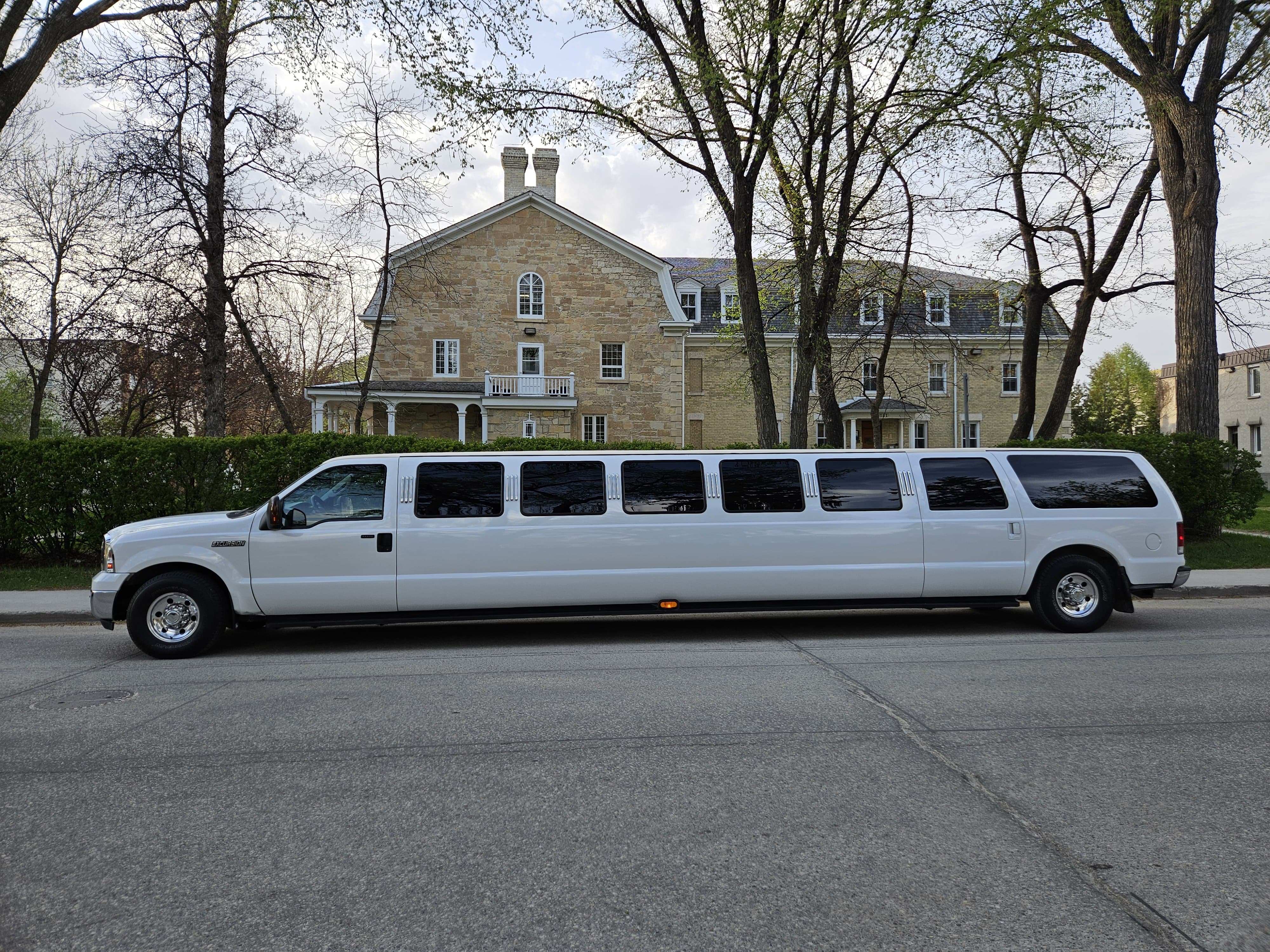 Ford Ultra Stretch Excursion